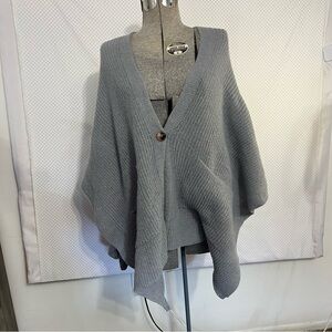 TIME and TRU New Women One Size Gray Poly/Rayon/ Nylon Rib Knit Poncho Wrap NWT